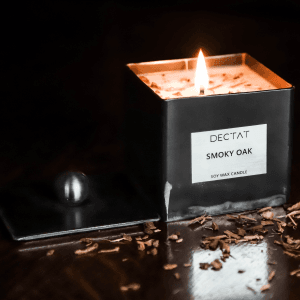 SOJŲ VAŠKO ŽVAKĖ SMOKY OAK