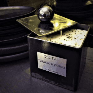 SOJŲ VAŠKO ŽVAKĖ TOBACCO & VANILLE