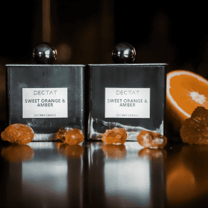 Sojų vaško žvakė Sweet Orange & Amber – Urbanholic