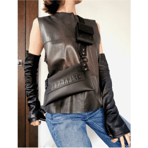 DVIEJŲ DALIŲ NATŪRALIOS ODOS RANKINĖ