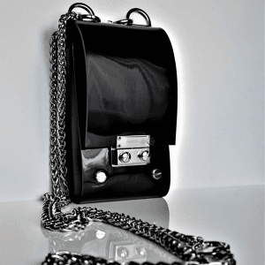 TELEFONO RANKINĖ SU GRANDINĖLE