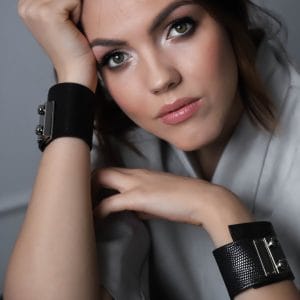 Natūralios odos apyrankė