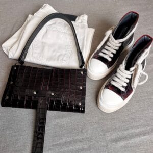 Burgundiškas odinis RANKINUKAS